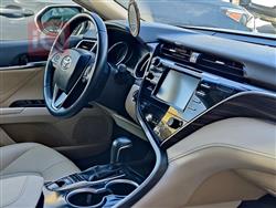 تۆیۆتا کامری